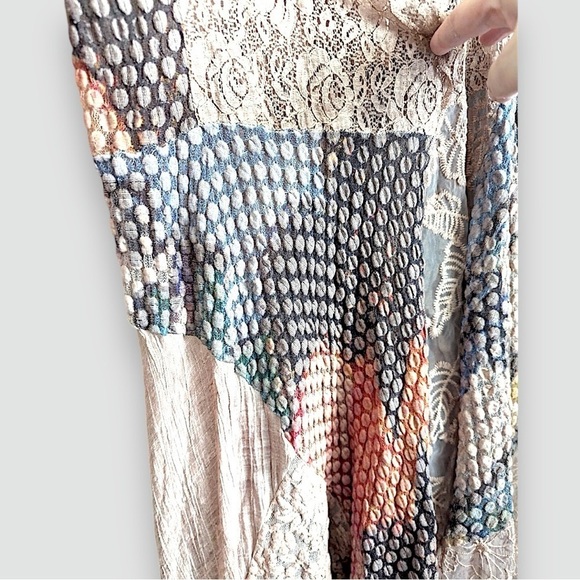 Minkas Sophia Duster with Beautiful Pink Lace and Patchwork Design - Picture 9 of 11